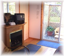 Jacuzzi Garden Suite
