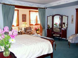 Room #3 - Garden suite with Private Entrance