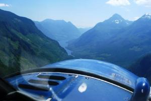 "The Lodge Express" - Float-plane from Vancouver