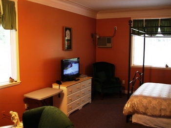 Peach Room 