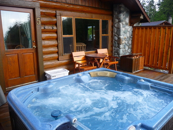 One bedroom cabins with private hot tub or Jacuzzi tub