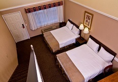 3 Queen Loft Suites