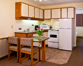 Deluxe 2 Queen Bed Kitchen Suite